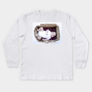 Babe in a box / Smiley Reilly Kids Long Sleeve T-Shirt